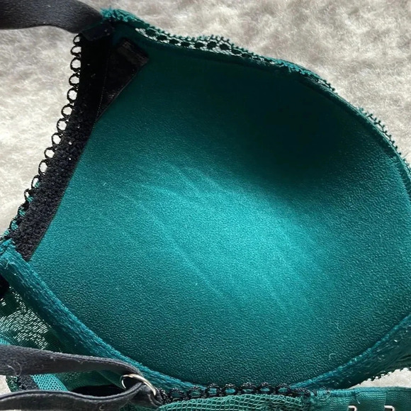 Victoria's Secret Dream Angels Lace Bra - Picture 8 of 16